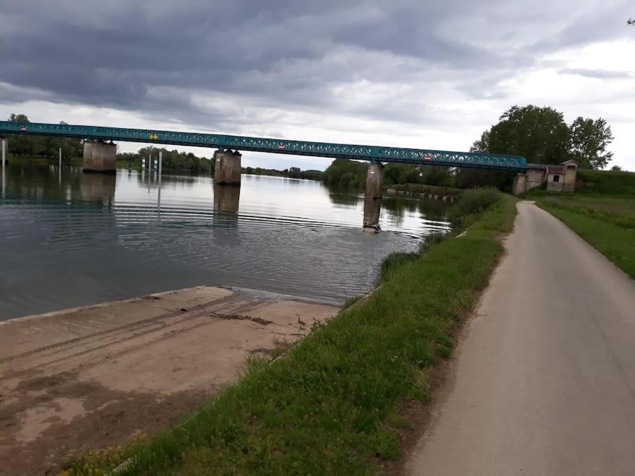 Vila Les Annexes Verdun-sur-le-Doubs Exteriér fotografie